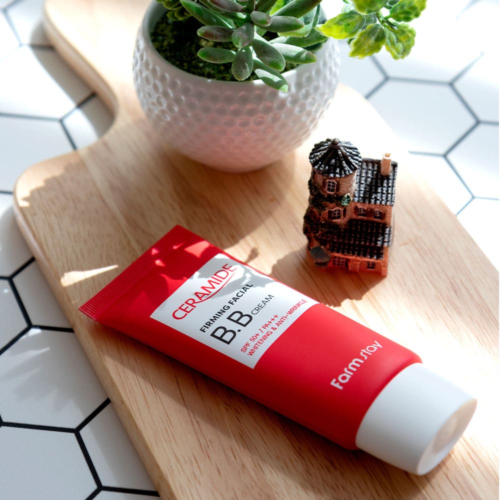 Farm Stay - Crème BB raffermissante pour le visage au céramide SPF 50+ PA +++ - 50g