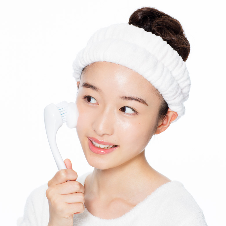BCL - Brosse nettoyante pour les pores du visage Tsururi