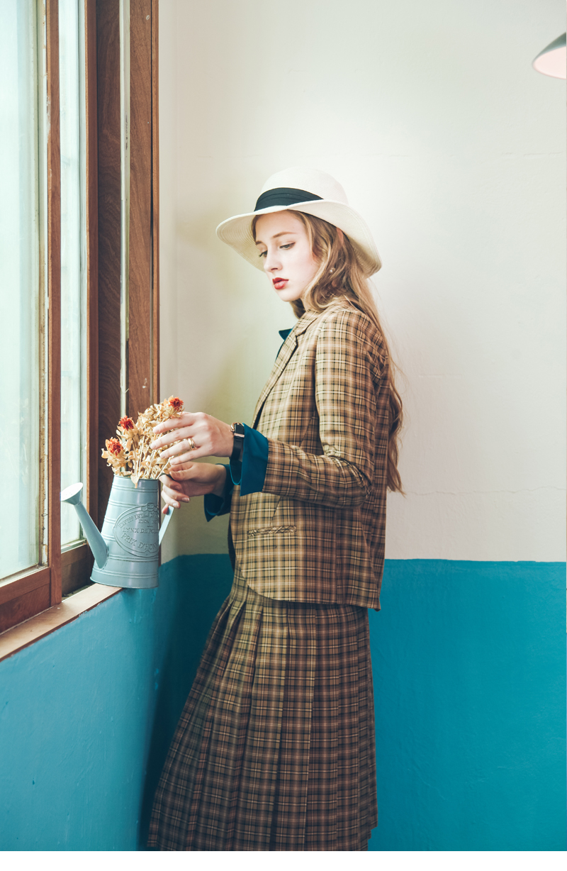 MsBlossom - Plaid Blazer