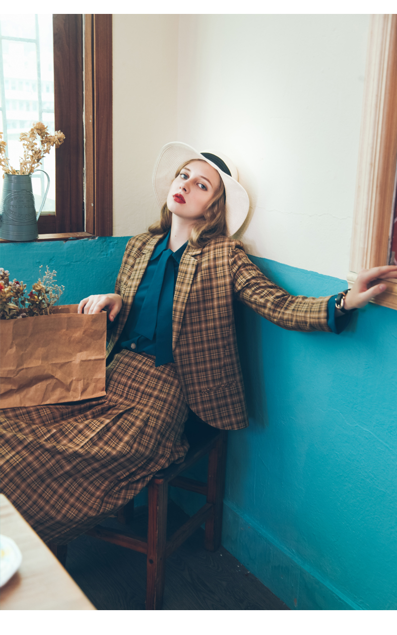MsBlossom - Plaid Blazer