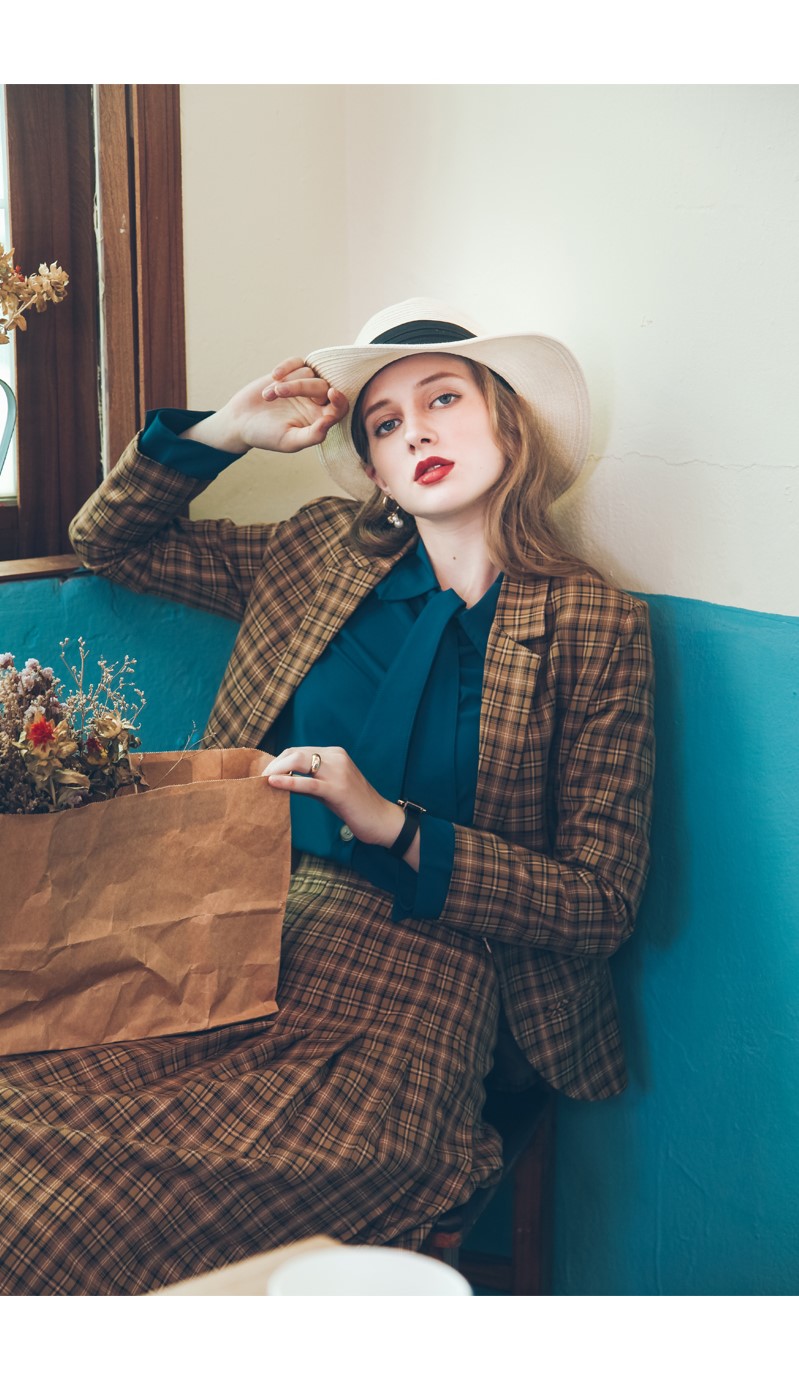 MsBlossom - Plaid Blazer