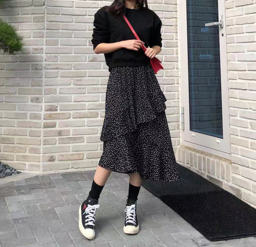 Chi Chi - Robe fictive à manches longues en deux parties avec ourlet en pointillé