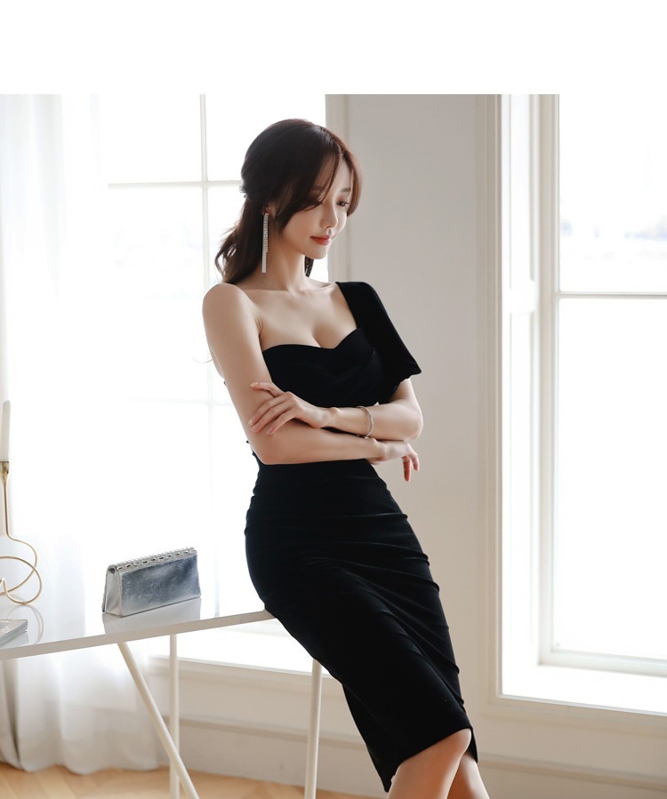 Closet de Cendrillon - Robe de soirée bustier en velours à une manche
