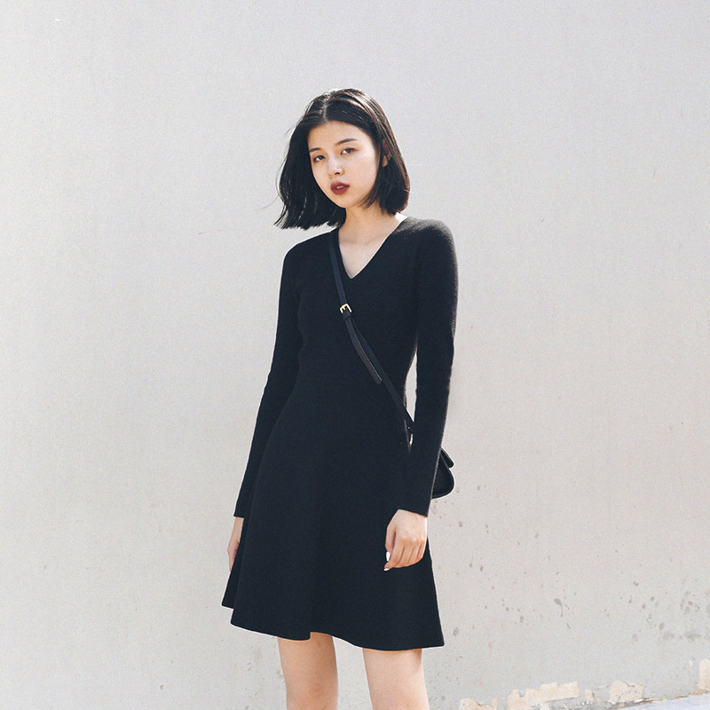 MsBlossom - Robe trapèze en tricot à col en V