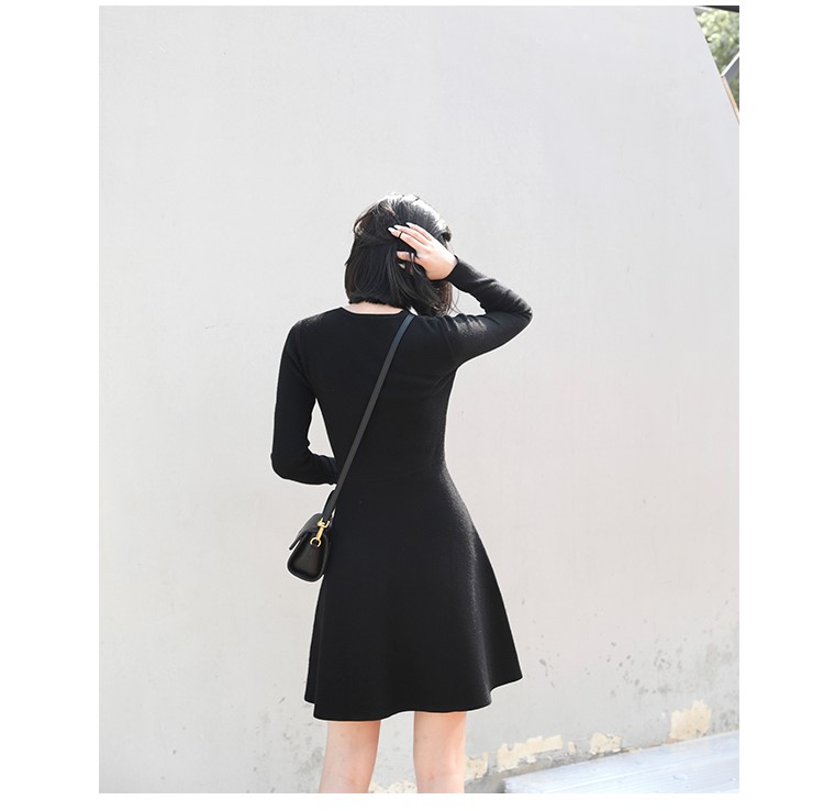 MsBlossom - Robe trapèze en tricot à col en V