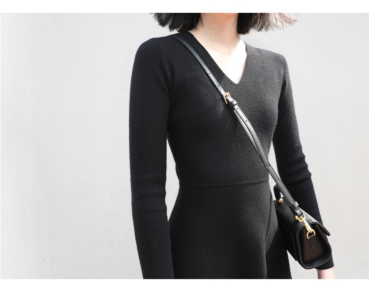 MsBlossom - Robe trapèze en tricot à col en V
