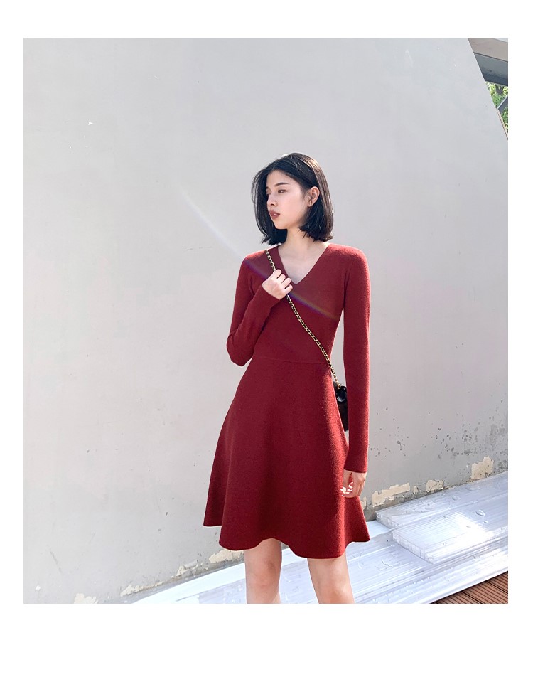 MsBlossom - Robe trapèze en tricot à col en V