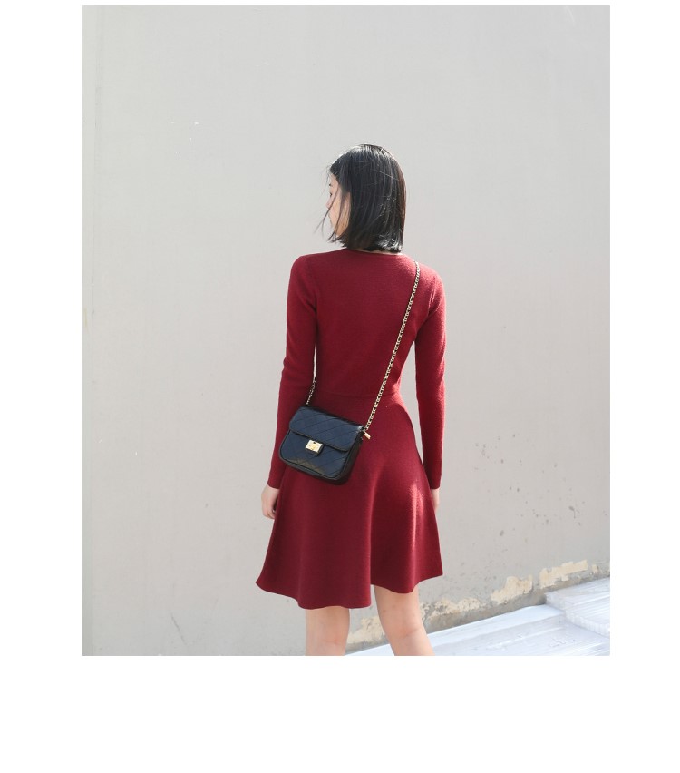 MsBlossom - Robe trapèze en tricot à col en V