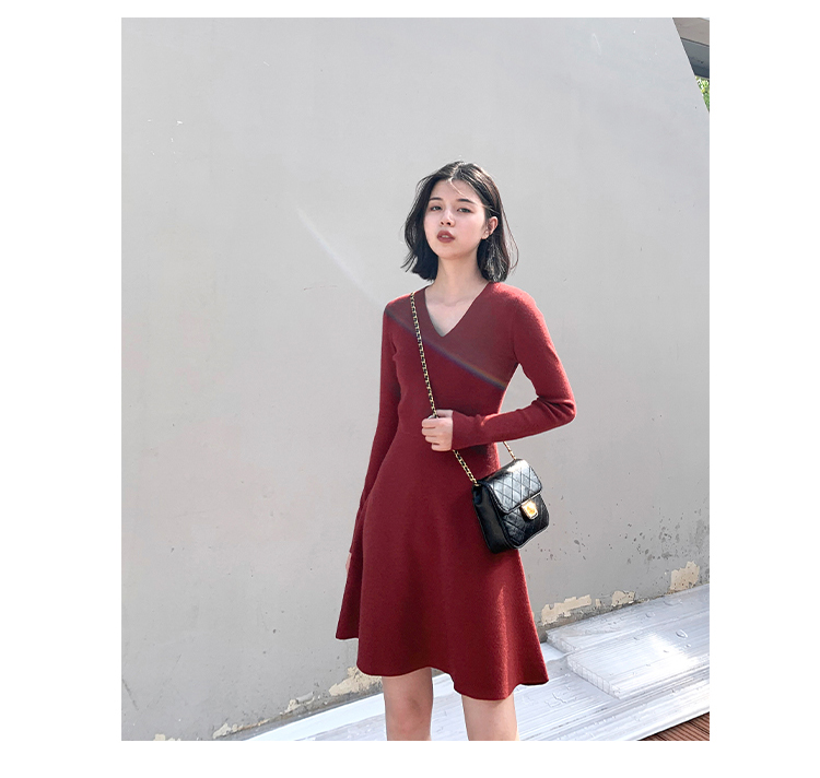 MsBlossom - Robe trapèze en tricot à col en V