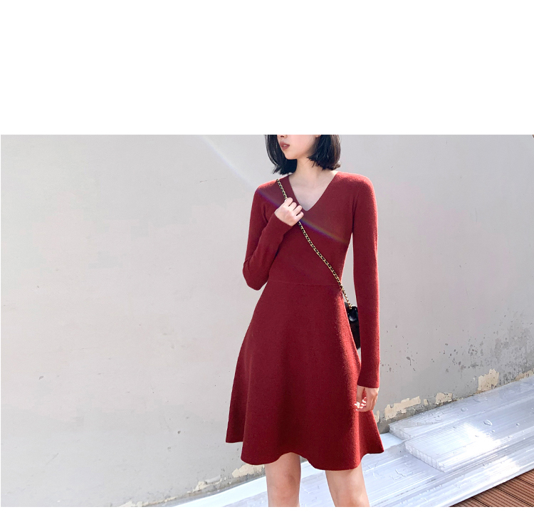 MsBlossom - Robe trapèze en tricot à col en V