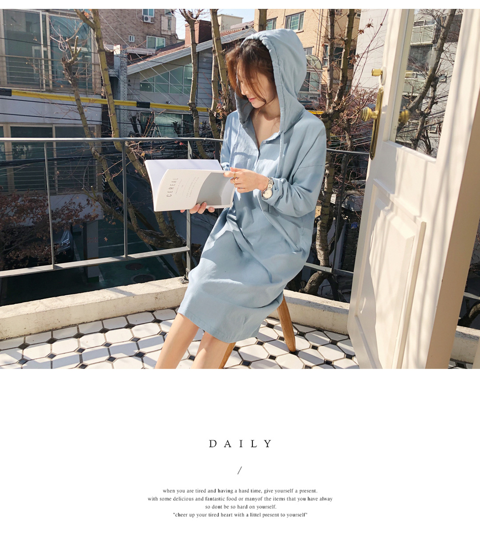 NANING9 - Robe à capuche coupe ajustée