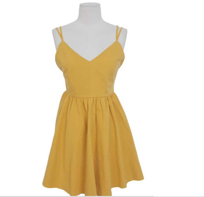 Stylenanda - Mini-robe trapèze à bretelles spaghetti et dos croisé