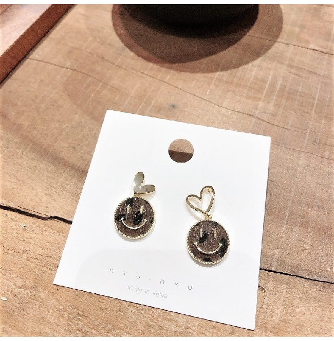 NYU NYU - Smiley Face Earrings