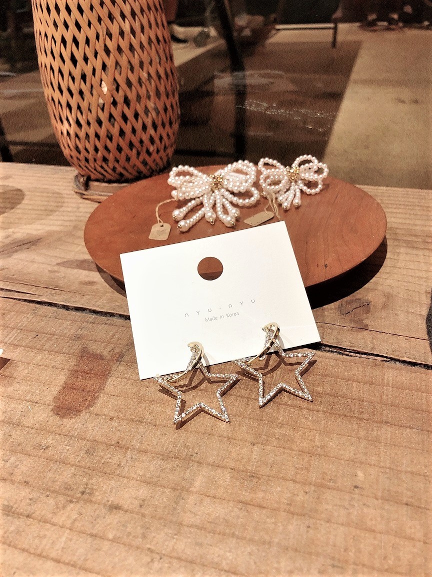 NYU NYU - Boucles d'oreilles créoles étoiles