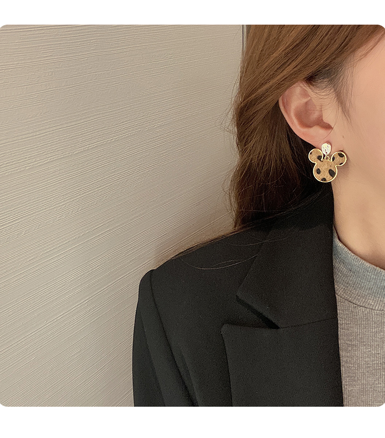 NYU NYU - Leopard Dangle Earring