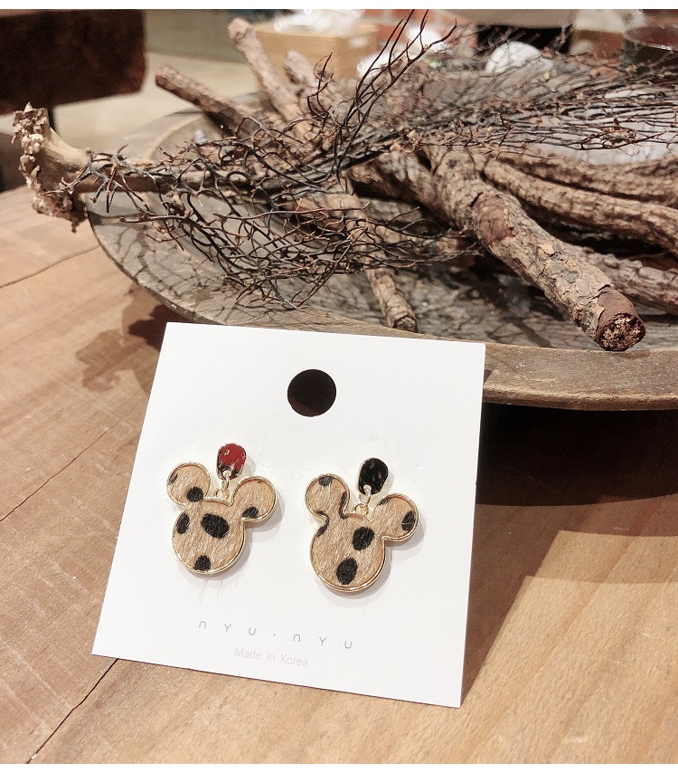 NYU NYU - Leopard Dangle Earring