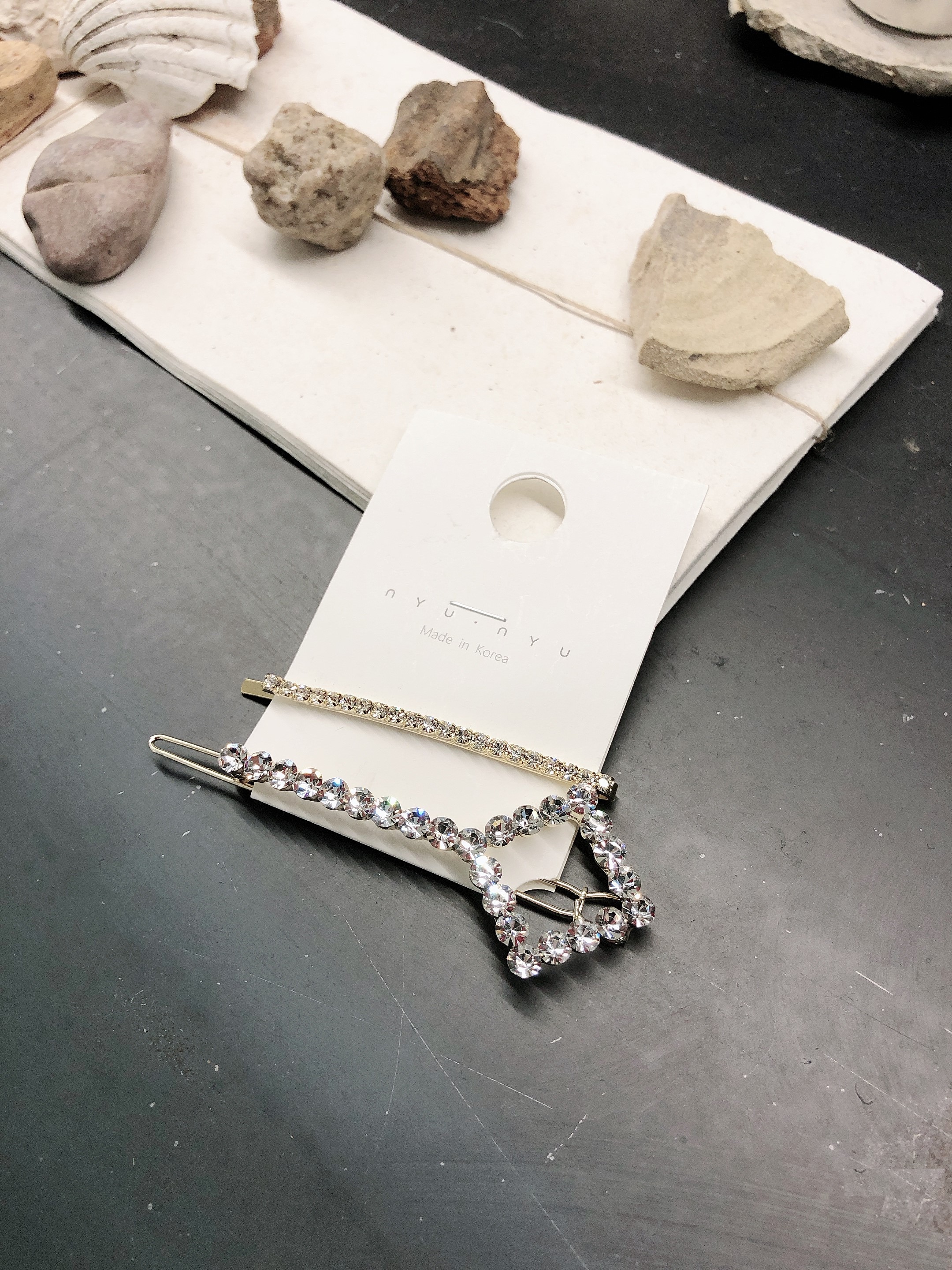 NYU NYU - Rhinestone Hair Clip