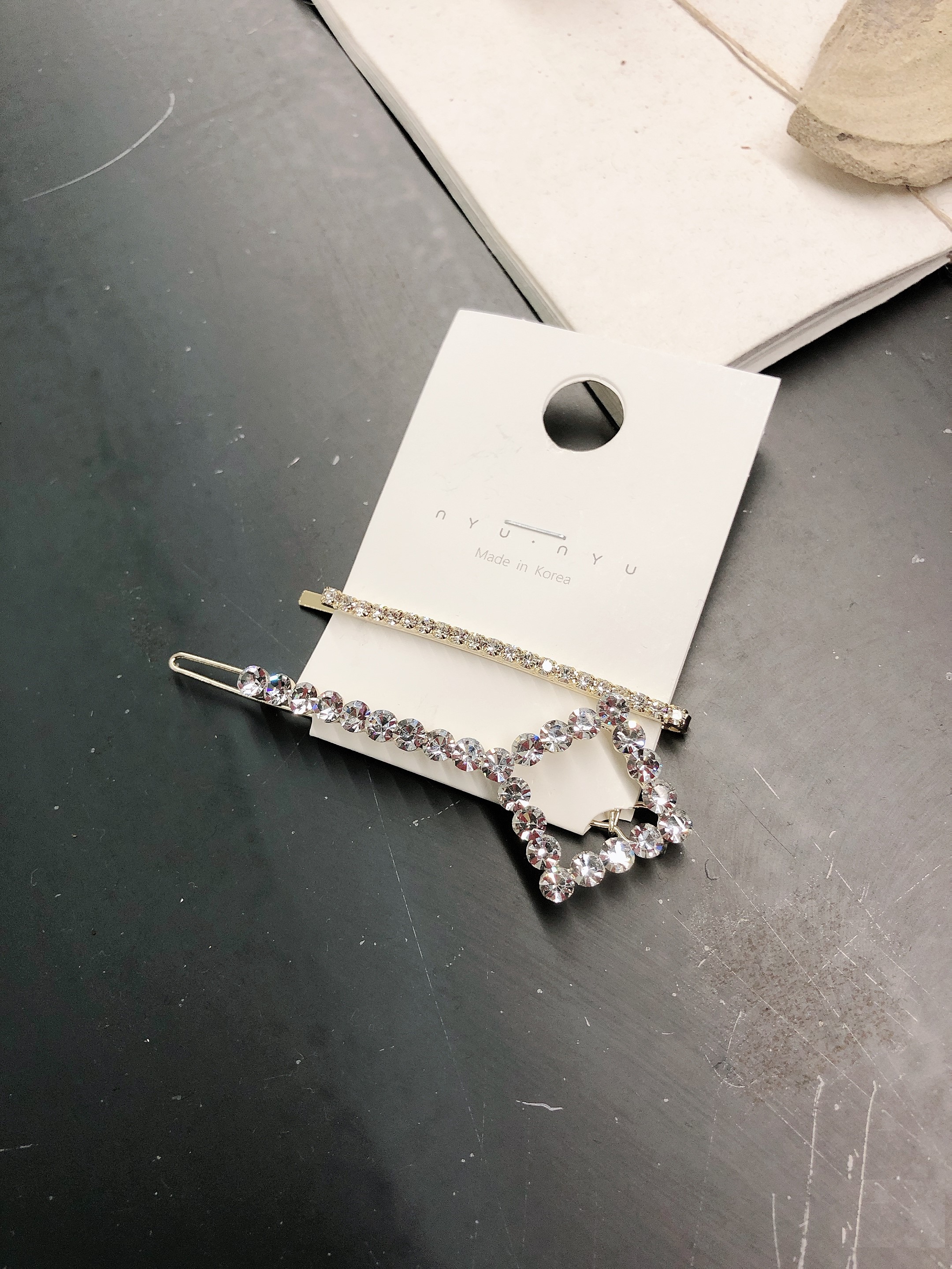 NYU NYU - Rhinestone Hair Clip