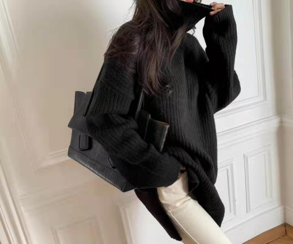 Bbuckkooki - Long-Sleeve Ribbed Turtleneck Top
