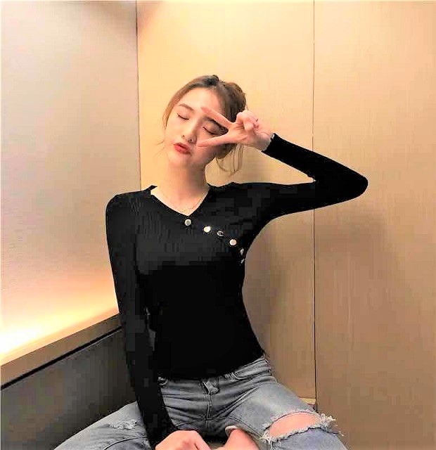MsBlossom - Long-Sleeve Buttoned V-Neck Knit Top