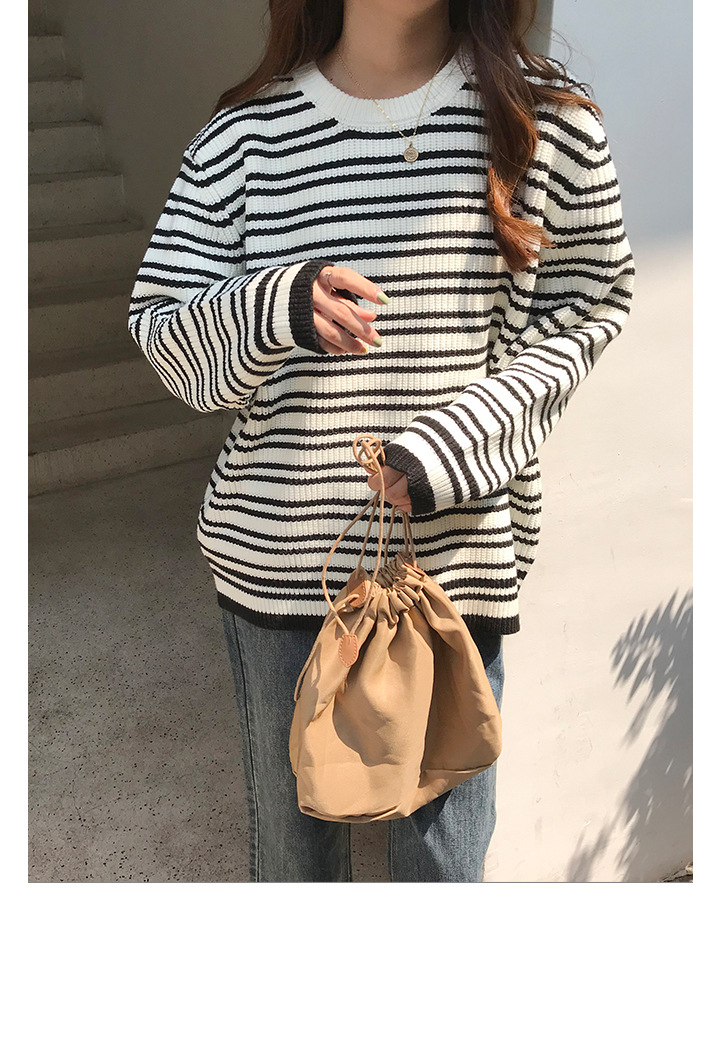 Rosy.B - Round-Neck Striped Knit Top