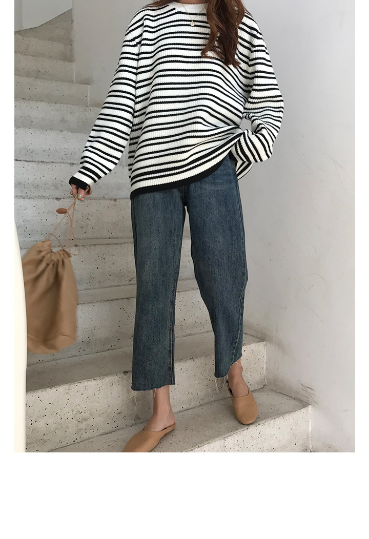 Rosy.B - Round-Neck Striped Knit Top