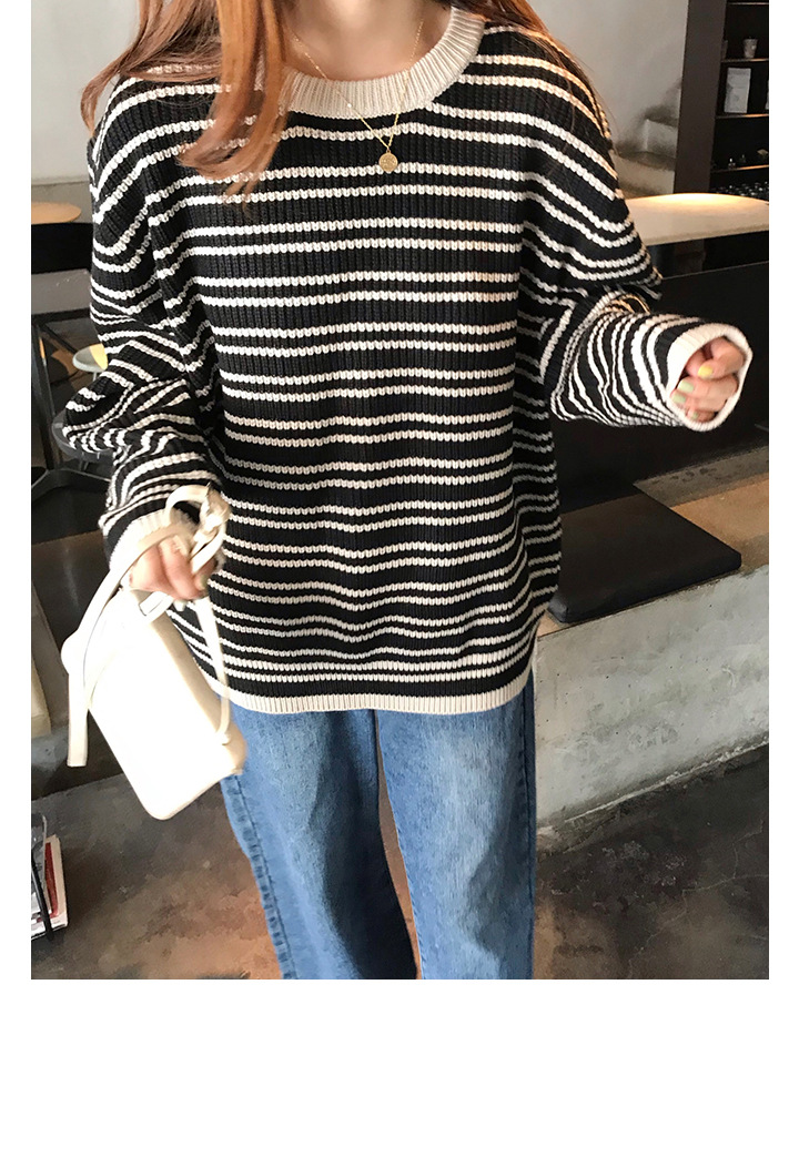 Rosy.B - Round-Neck Striped Knit Top