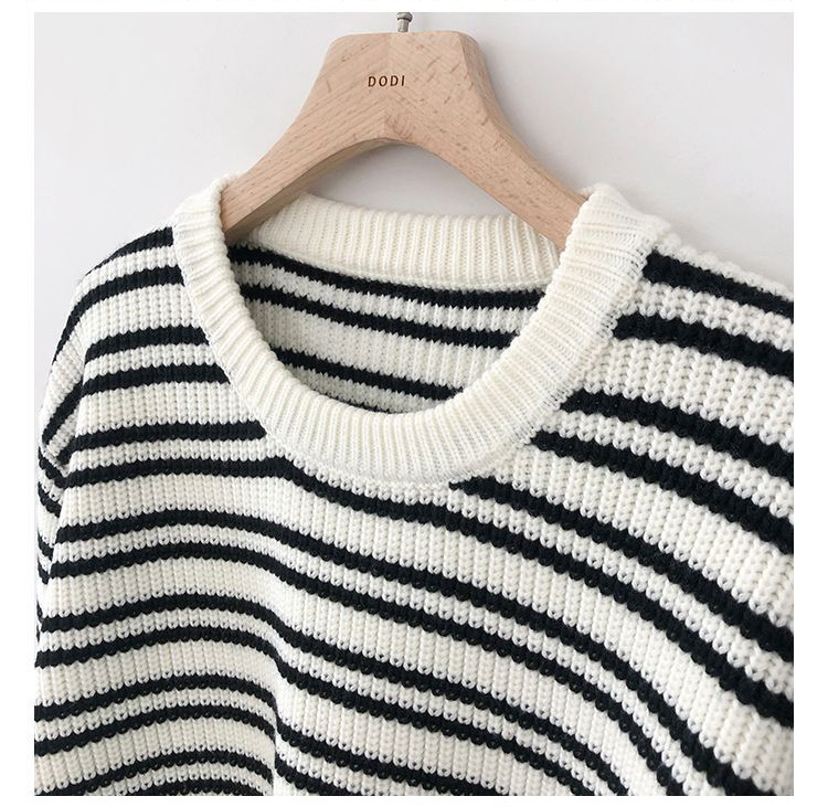 Rosy.B - Round-Neck Striped Knit Top