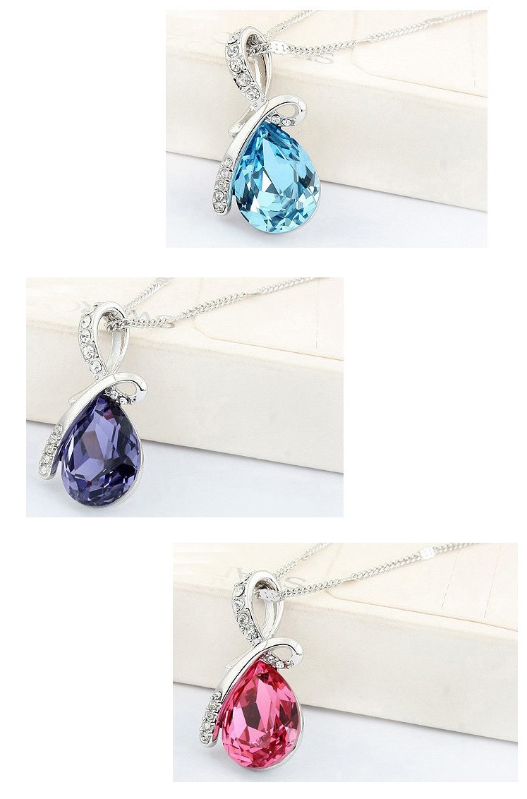 Stylevana - Collier à pendentif goutte strass