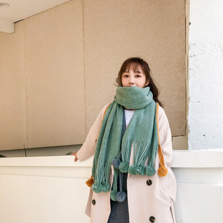 Stylevana - Écharpe en maille unie Pom Pom
