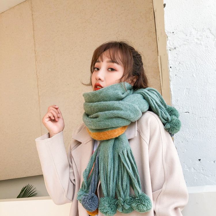 Stylevana - Écharpe en maille unie Pom Pom