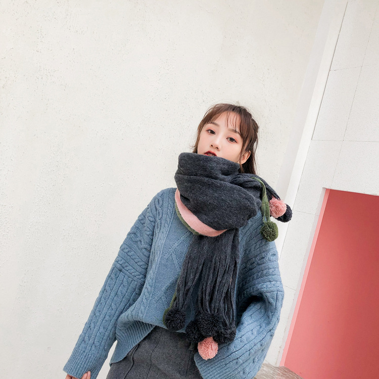 Stylevana - Écharpe en maille unie Pom Pom