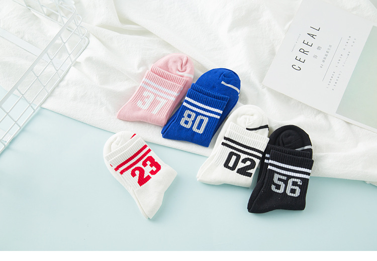 Stylevana - Number Printed Striped Socks