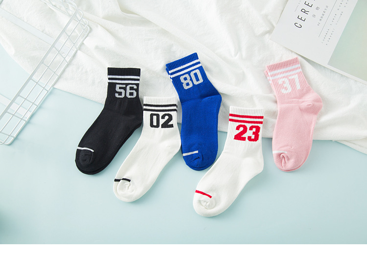 Stylevana - Number Printed Striped Socks