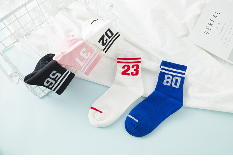 Stylevana - Number Printed Striped Socks