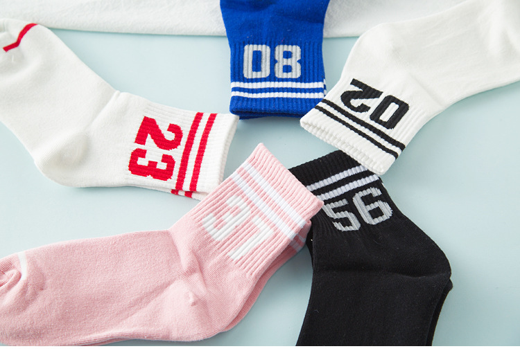Stylevana - Number Printed Striped Socks