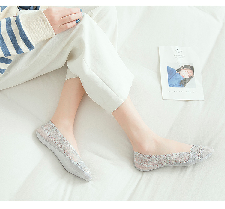 Stylevana - Set of 3: Non-Slip Invisible Socks (Grey,White, Pink)