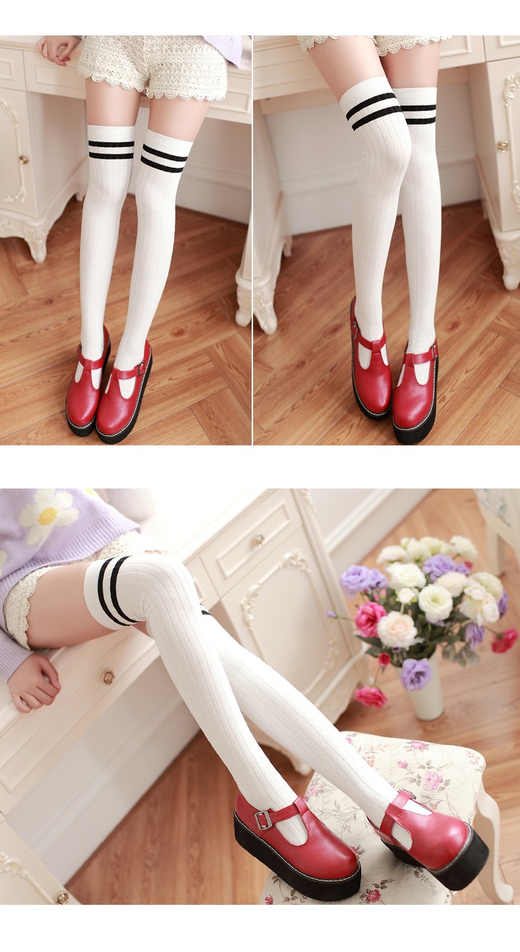 Stylevana - Striped Overknee Knit Socks