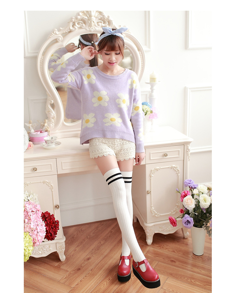 Stylevana - Striped Overknee Knit Socks