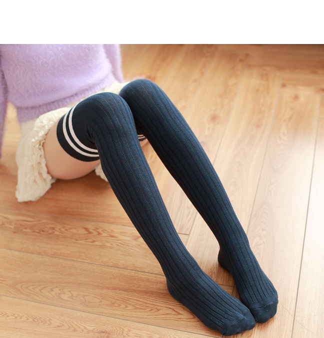 Stylevana - Striped Overknee Knit Socks