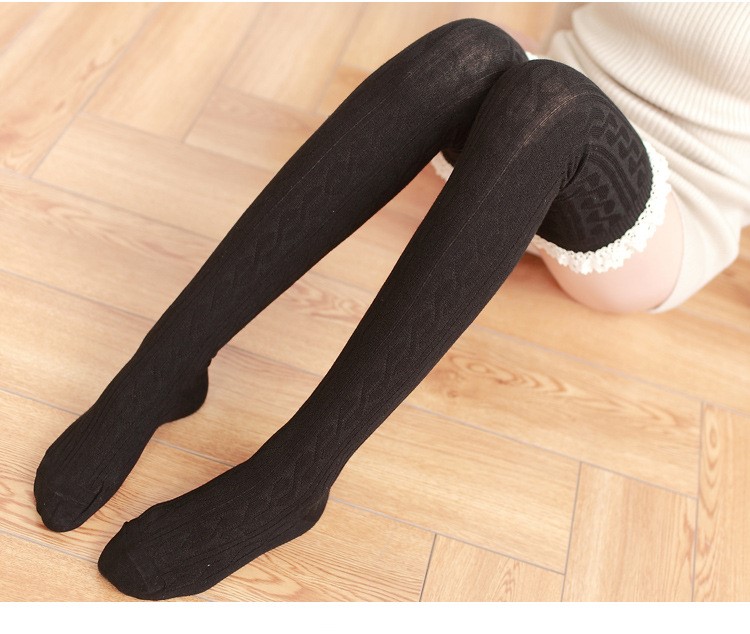 Stylevana - Crochet Lace Trim Patterned Overknee Socks