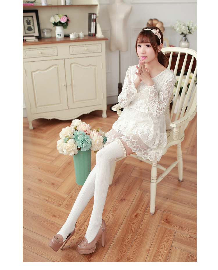 Stylevana - Crochet Lace Trim Patterned Overknee Socks