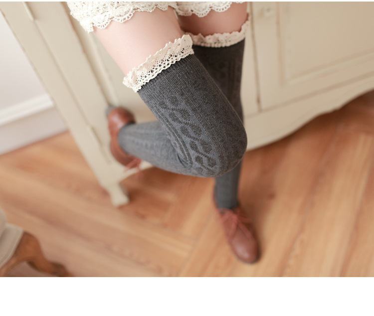 Stylevana - Crochet Lace Trim Patterned Overknee Socks