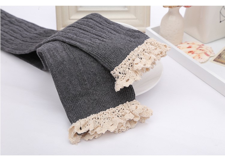 Stylevana - Crochet Lace Trim Patterned Overknee Socks