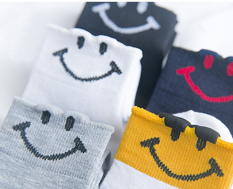 Stylevana - Set of 5: Smile Face Socks