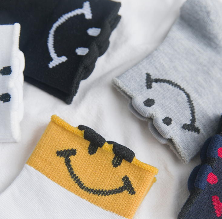 Stylevana - Set of 5: Smile Face Socks