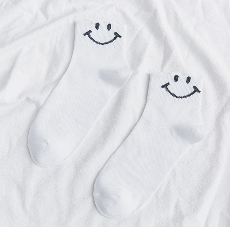 Stylevana - Set of 5: Smile Face Socks