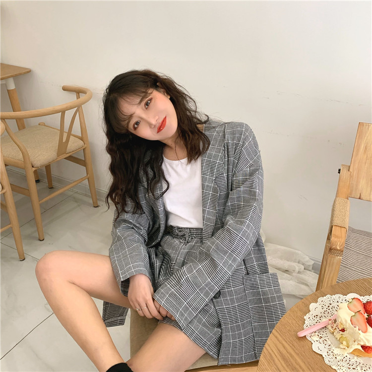 MissLady - Tie-Waist Plaid Shorts