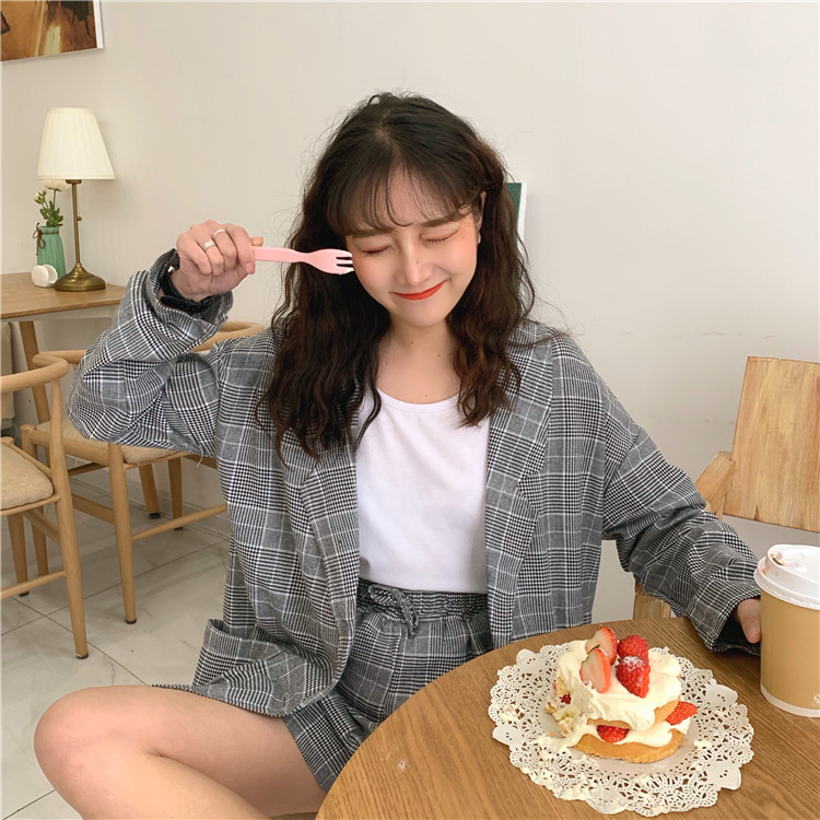 MissLady - Tie-Waist Plaid Shorts