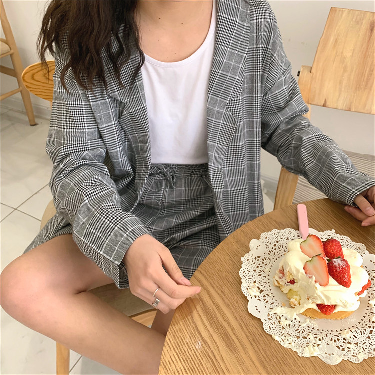 MissLady - Tie-Waist Plaid Shorts